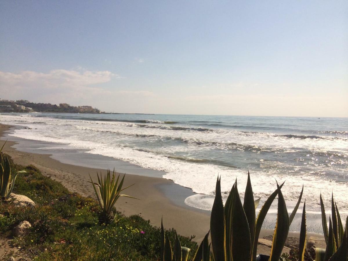 埃斯特波纳Urb Playa Azul 24别墅 外观 照片