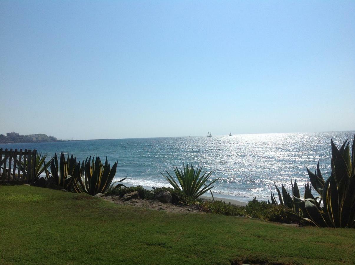 埃斯特波纳Urb Playa Azul 24别墅 外观 照片